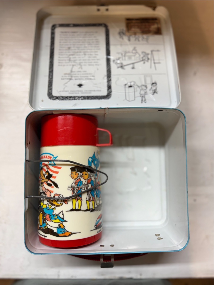 Disney America on Parade Lunchbox - Image 4