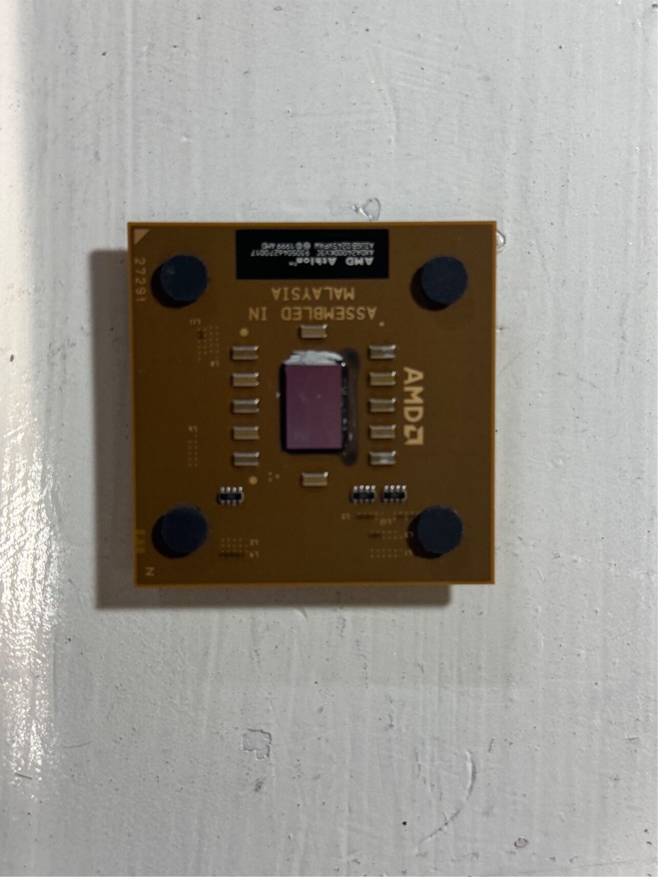 AMD Athlon XP 2400+ 2.0GHz Processor (Part Number: AXDA2400DKV3C) - Image 2