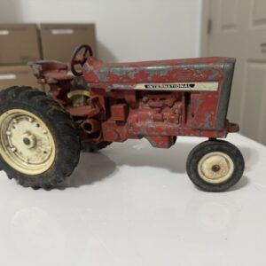 Vintage ERTL International Harvester Farmall 806 Wide Front Tractor – 1:16 Scale *Needs Restoration
